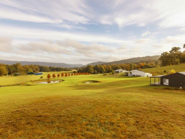 Spectacular Acreage with a Country Homestead and Two Separate Studios