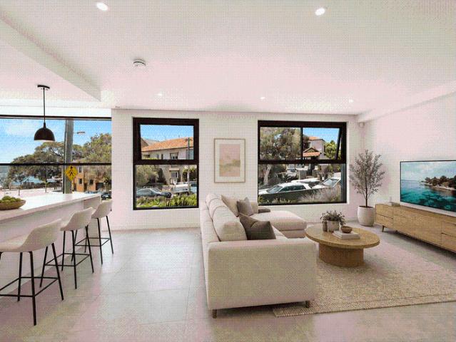 Spectacular Balmoral Home, foot steps away to the beach