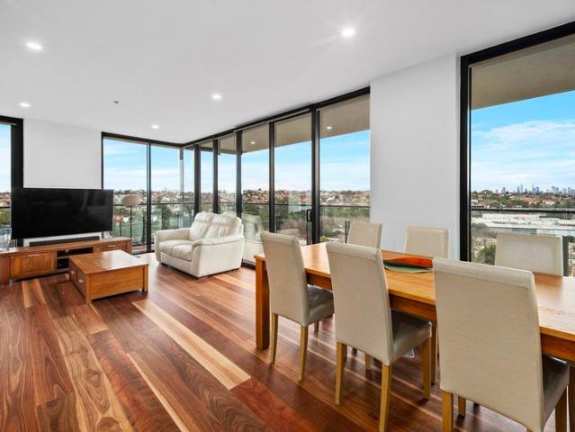 Spectacular City Views With Convenience At Your Door Step
