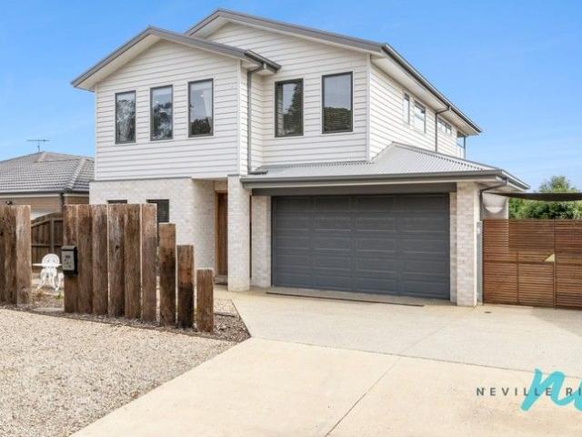 Spectacular Contemporary Home with Swan Bay Views