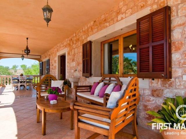 Spectacular country villa with sea views in S'Alqueria Blanca