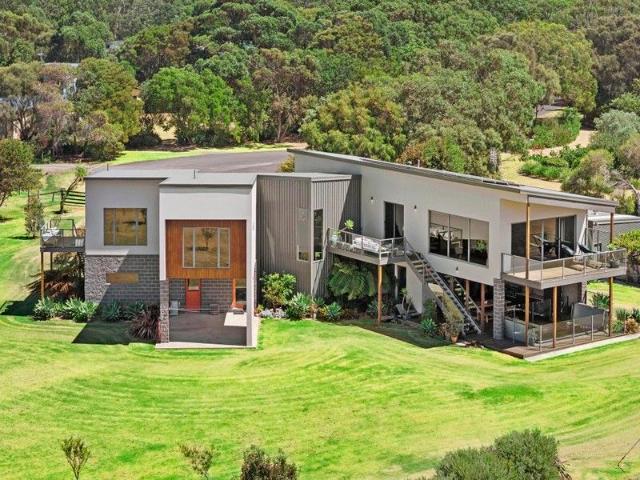 SPECTACULAR CUSTOM DESIGNED RESIDENCE IN EXCLUSIVE MARENGO LOCATION