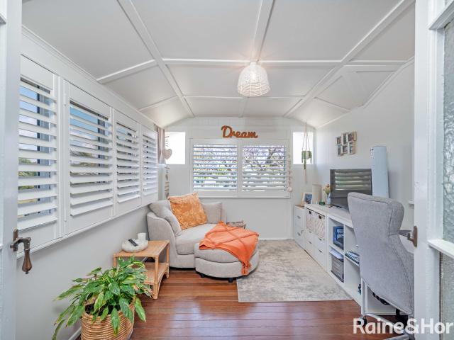 Spectacular! Fully renovated queenslander with dual living