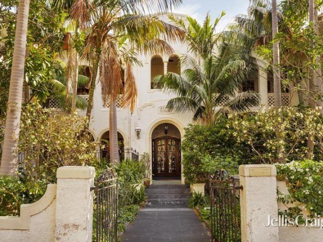 Spectacular garden living in Spanish Revival style