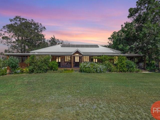 Spectacular Gosforth Acreage!