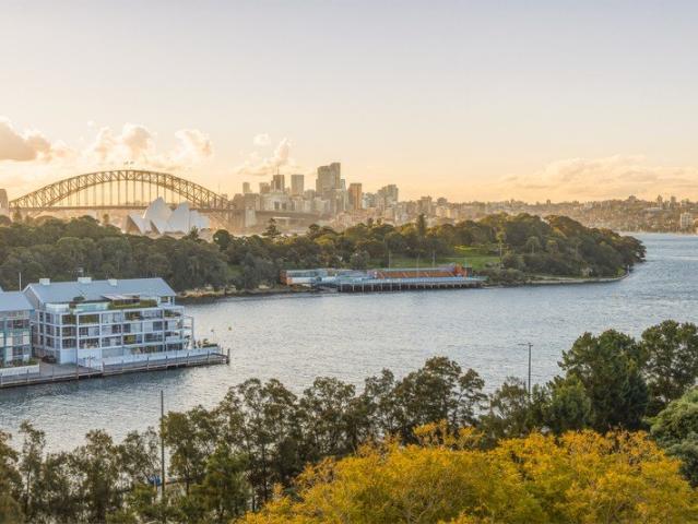 Spectacular Harbour Views In An Iconic Potts Point Address