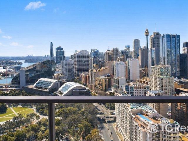 Spectacular Harbour Views with North Facing Residence Showcasing Stunning Vistas