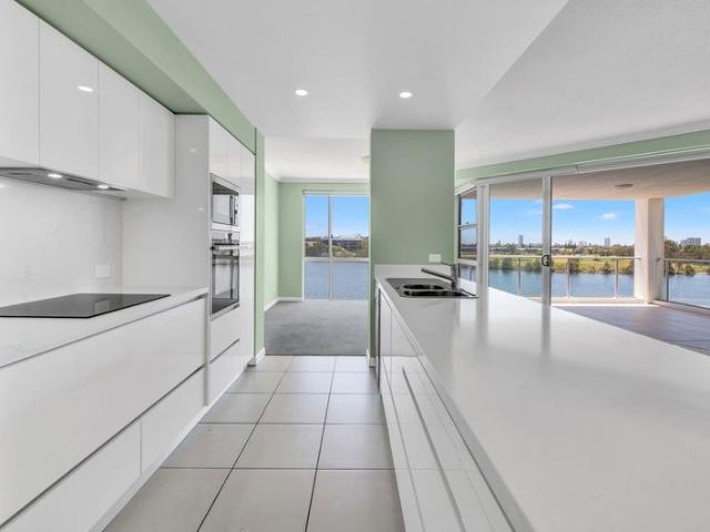 Spectacular Lake Views | Stylish 3 Bedroom Apartment in the Heart of Varsity Lakes Unfurnished