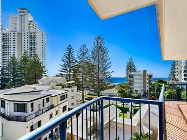 SPECTACULAR LOCATION IN BLUECHIP BROADBREACH ONLY 100M TO BEACH