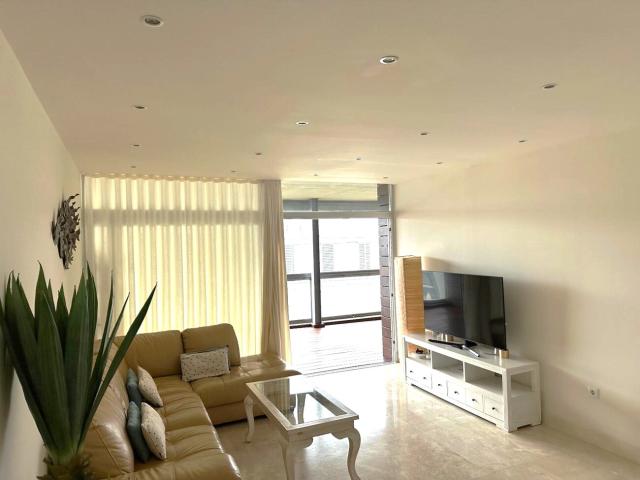 Spectacular luxury flat to rent in La Paloma