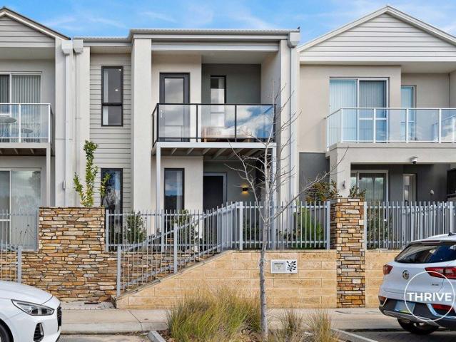 Spectacular Modern Living in Apsley Estate!