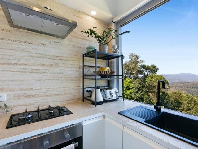 Spectacular Mountain Views With Move In Ready Tiny Home