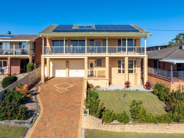 Spectacular Ocean Views and convenient location