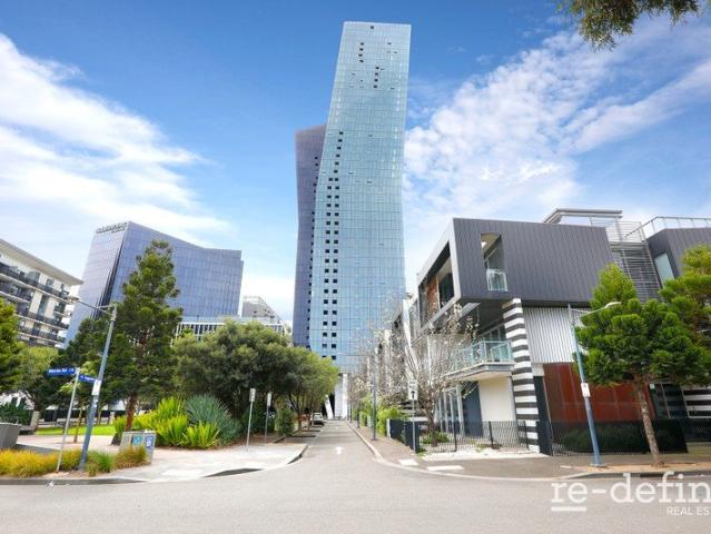 Spectacular Ocean Views in the Heart of Docklands