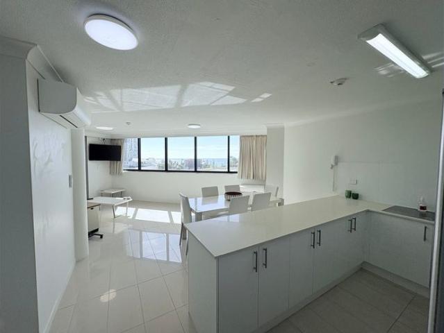 Spectacular Ocean, City and Hinterland Views from a central location!