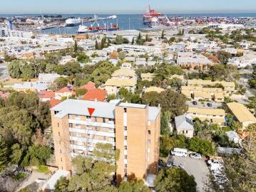 Spectacular Ocean, River & Harbour Views in the Heart of North Fremantle