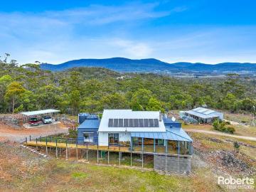 Spectacular Off Grid Haven