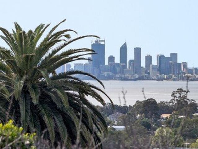 Spectacular Panoramic River & City Views. Fully furnished 6 month lease