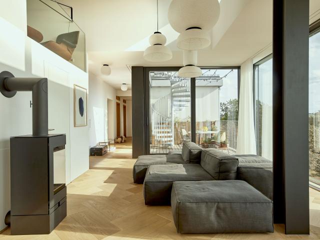 Spectacular penthouse with rooftop terrace on Paul Linke Ufer, particularly healthy living standard