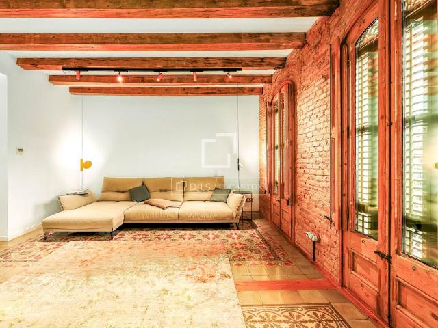 Spectacular renovated apartment with 2 bedrooms, in Diputacion Street, Eixample Left, Barcelona
