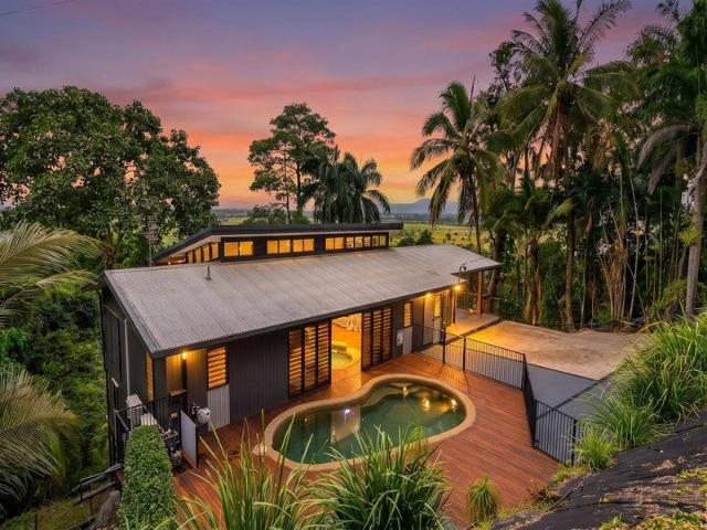 Spectacular Sea & Rainforest Views Private Tropical Sanctuary