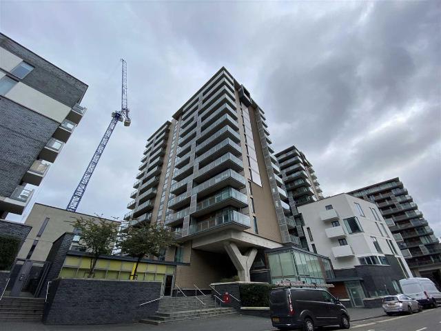 Spectrum, Block 12, Blackfriars Road M3, 2 bed flat to rent, £1,300 pcm | PrimeLocation