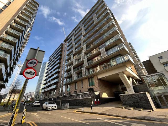 Spectrum Block 3, Blackfriars Road, Salford M3, 2 bed flat to rent, £1,300 pcm | PrimeLocation
