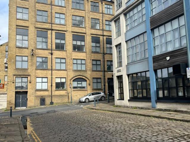 Spectrum House Apartments 406 E Parade, E Parade BD1, Studio to rent, £550 pcm | PrimeLocation