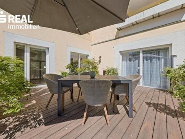Spektakuläre Gartenwohnung mit 7 PKW Stellplätzen