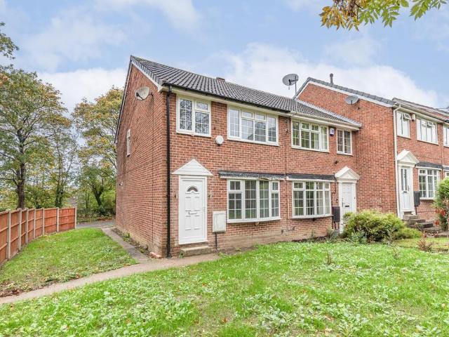 Spen Mews, Leeds LS16 3 bed end of terrace house to rent £1,300 pcm £300 pw