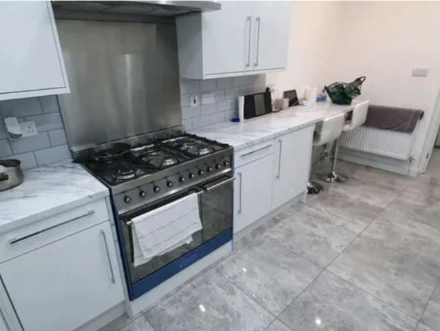 Spencer Avenue, Manchester M16, 4 bed shared accommodation to rent, £2,600 pcm | PrimeLocation