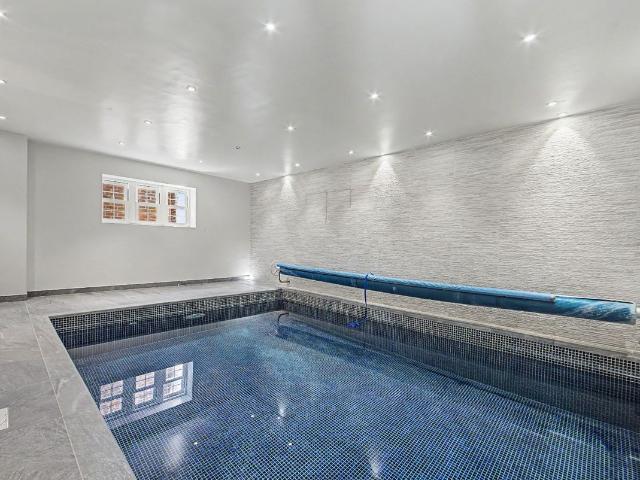 Spencer Close, Radlett, Hertfordshire WD7, 5 bed detached house to rent, £9,000 pcm | PrimeLocation
