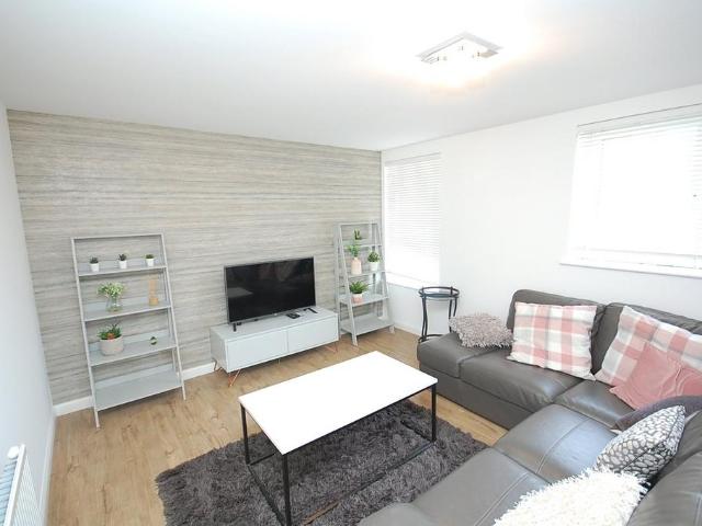 Spencer Court, City Centre, Aberdeen. 2 bed flat to rent £900 pcm £208 pw