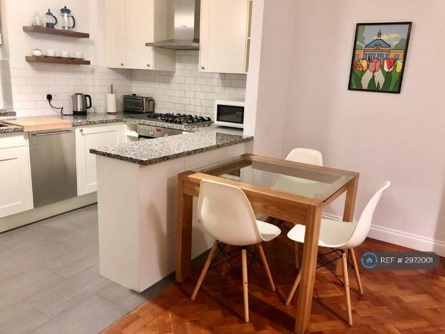 Spencer Court, West Wimbledon, SW20 1 bed flat to rent £1,700 pcm £392 pw