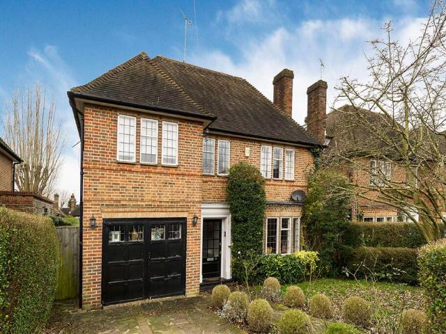 Spencer Drive, Hampstead Garden Suburb, London N2, 6 bed detached house to rent, £10,183 pcm | PrimeLocation