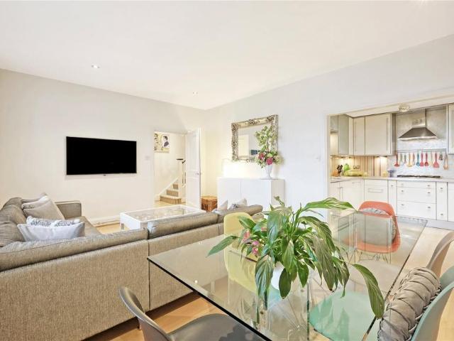 Spencer Place, London, N1 3 bed duplex to rent £5,500 pcm £1,269 pw