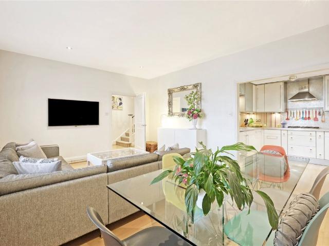 Spencer Place, London N1, 3 bed flat to rent, £5,500 pcm | PrimeLocation