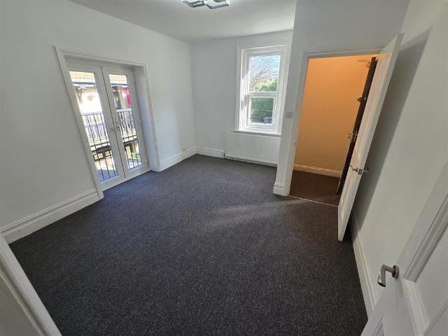 Spencer Road, Bournemouth 1 bed flat to rent £1,050 pcm £242 pw
