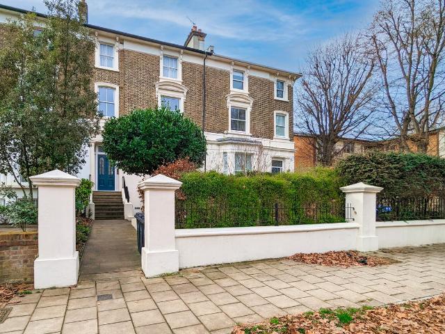 Spencer Road, London W4, 2 bed flat to rent, £2,400 pcm | PrimeLocation