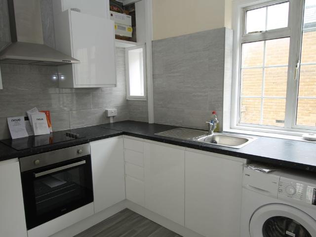 Spencer Road, West Wimbledon, London SW20, 1 bed flat to rent, £1,500 pcm | PrimeLocation