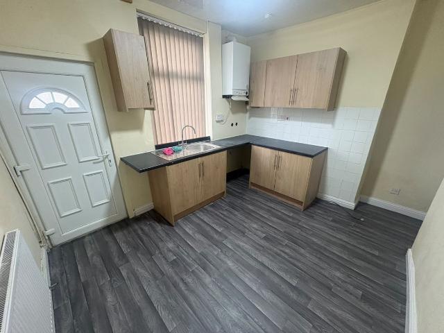 Spencer Street, Burnley BB10, 2 bed terraced house to rent, £600 pcm | PrimeLocation