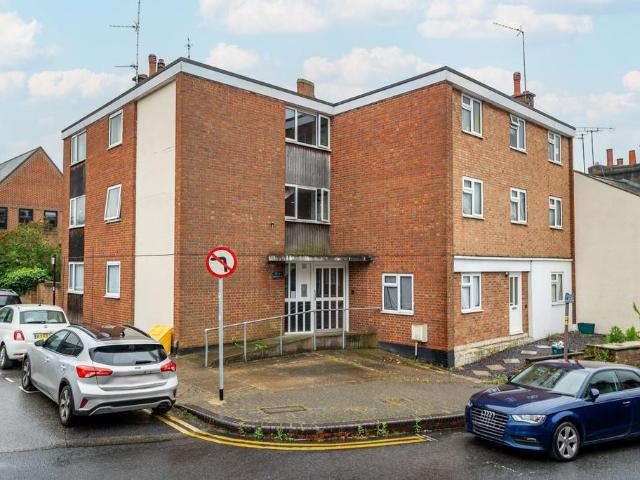 Spencer Street, Hertfordshire AL3 1 bed apartment to rent £1,300 pcm £300 pw