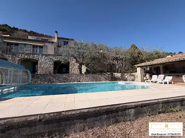 Spéracèdes 06530 Achat / Vente maison 5 pièces t5 piscine terrasse