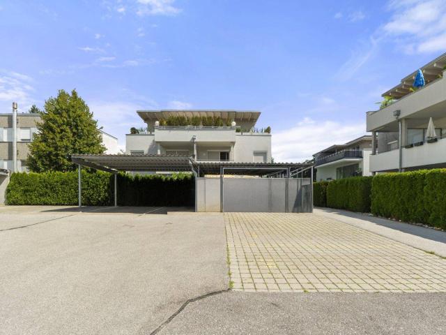 SPITALBERG: 130 m² Penthouse | Außensauna | 2 Carport Stellplätze inklusive