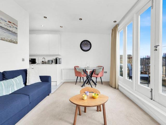 Spitalfields E1, 1 bed flat to rent, £4,535 pcm | PrimeLocation