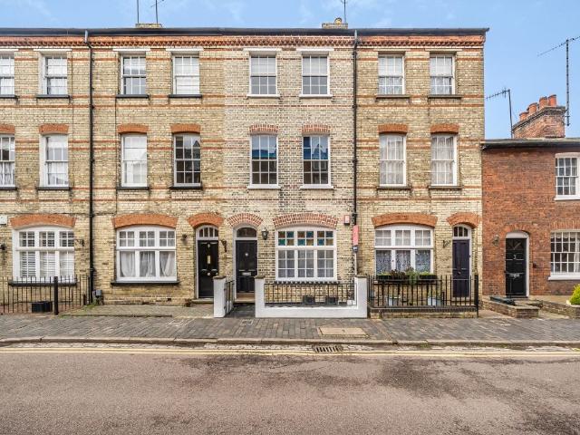 Spicer Street, St.Albans AL3, 5 bed town house to rent, £4,750 pcm | PrimeLocation