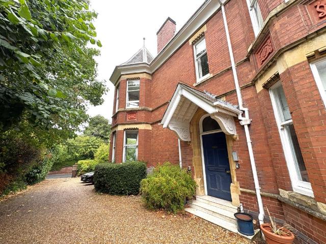 Spicer Road, EXETER, EX1 2 bed apartment to rent £1,250 pcm £288 pw