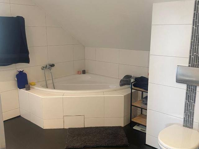Spicheren, bel appartement à louer rénové F3, avec garage et cave
