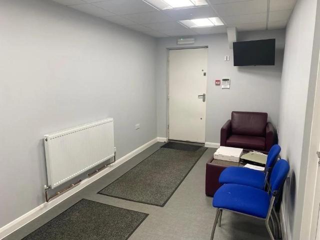 Spikes Bridge Road, Southall House to rent £2,083 pcm £481 pw