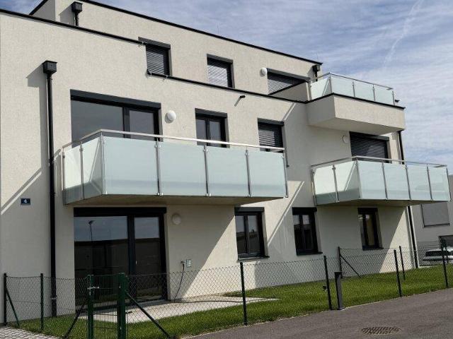 Spillern Moderne neuwertige 3 Zi Wohnung mit großem Balkon